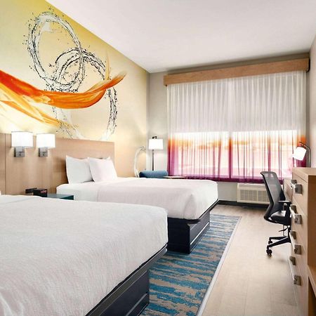 La Quinta Inn & Suites By Wyndham San Antonio Seaworld Lafb エクステリア 写真