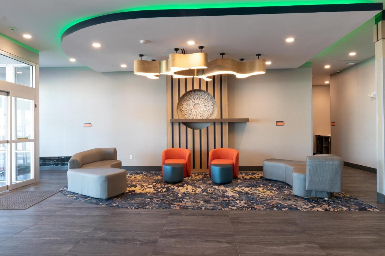 La Quinta Inn & Suites By Wyndham San Antonio Seaworld Lafb エクステリア 写真