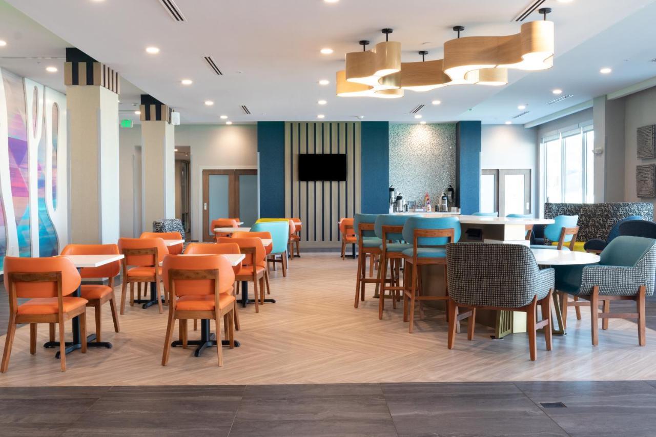 La Quinta Inn & Suites By Wyndham San Antonio Seaworld Lafb エクステリア 写真