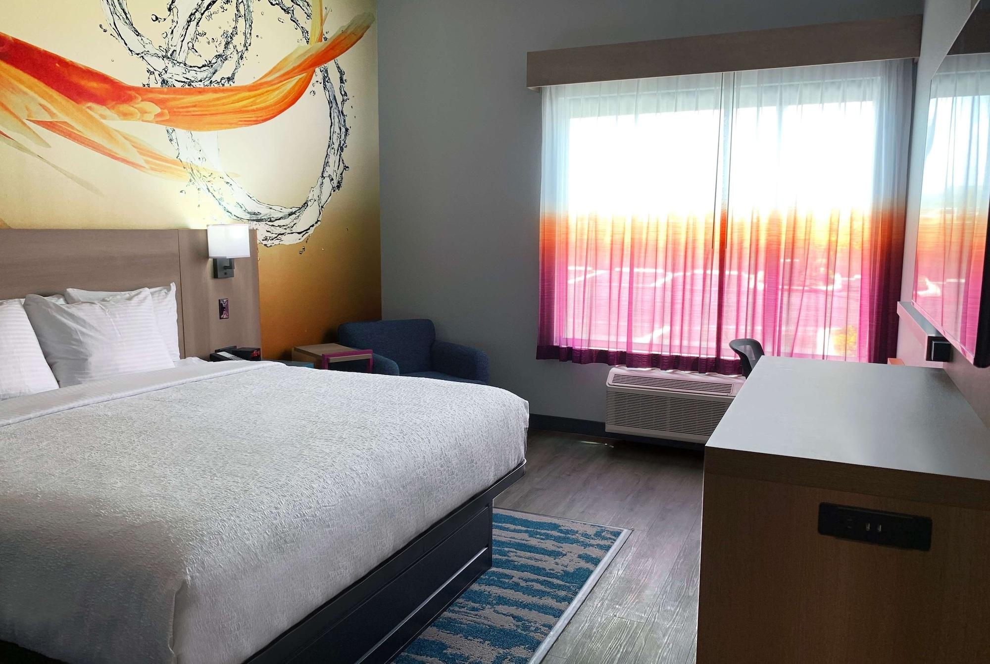 La Quinta Inn & Suites By Wyndham San Antonio Seaworld Lafb エクステリア 写真