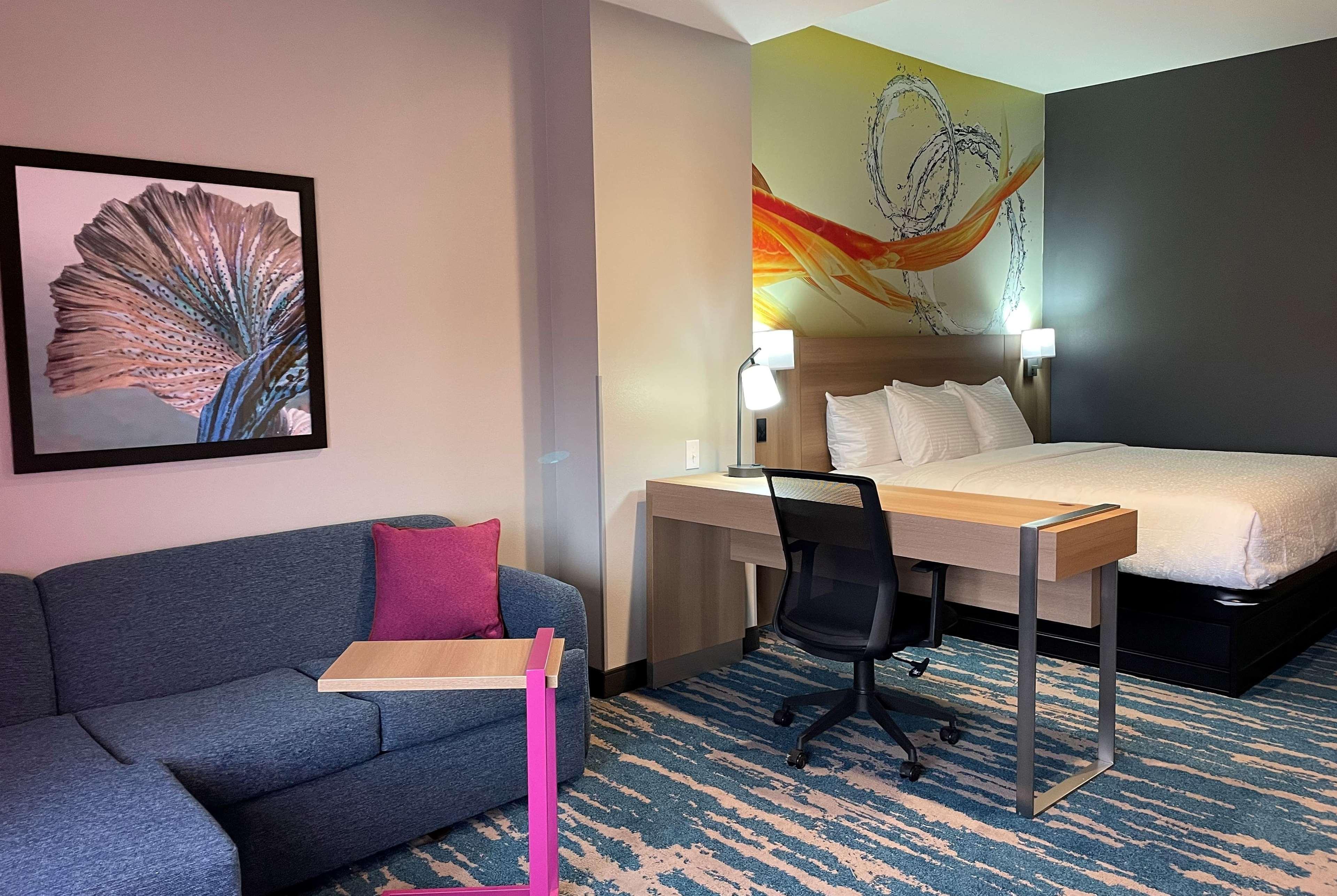 La Quinta Inn & Suites By Wyndham San Antonio Seaworld Lafb エクステリア 写真