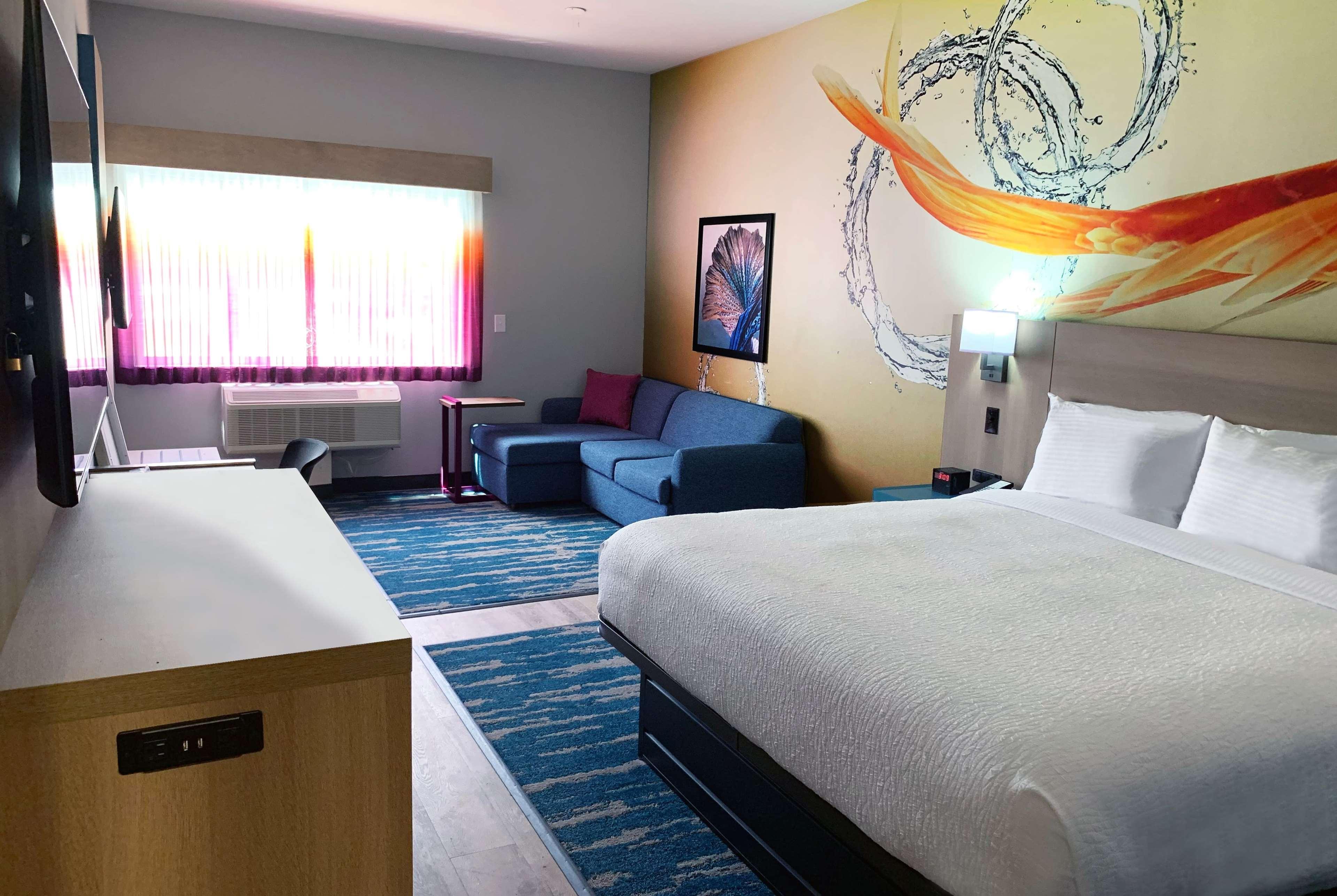 La Quinta Inn & Suites By Wyndham San Antonio Seaworld Lafb エクステリア 写真