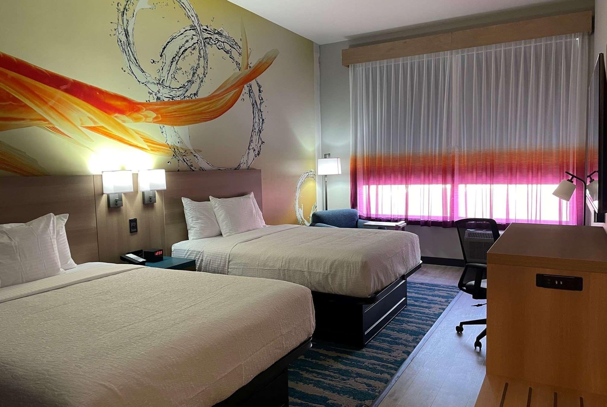 La Quinta Inn & Suites By Wyndham San Antonio Seaworld Lafb エクステリア 写真