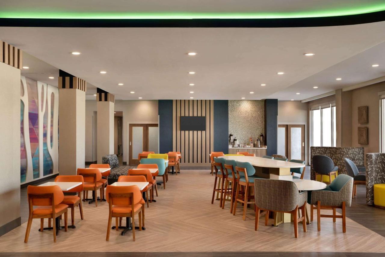 La Quinta Inn & Suites By Wyndham San Antonio Seaworld Lafb エクステリア 写真